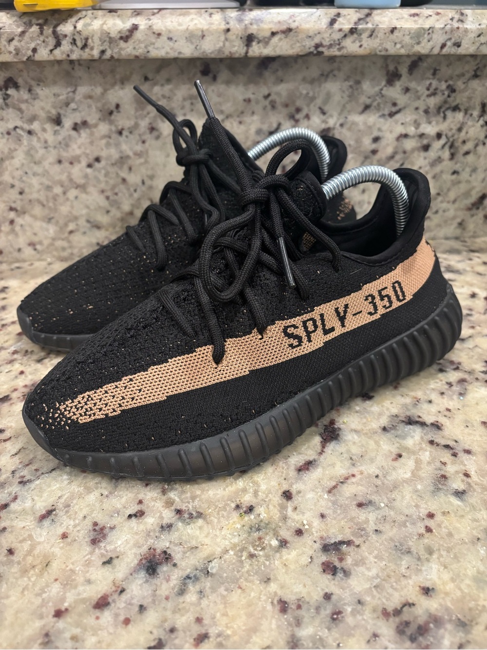 Adidas Yeezy Boost 350 V2 Copper M 6.5 w 8